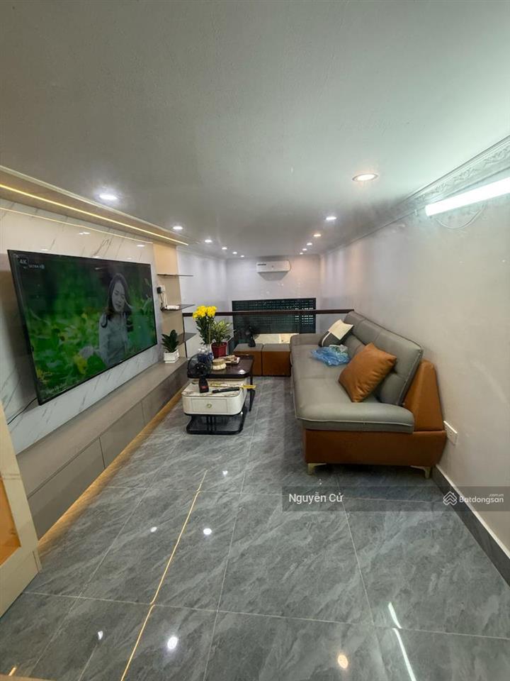 Hiếm! có 102 phố chùa láng, nguyễn chí thanh, lô góc, ful nội thất, ngõ thông, 38m*5t* ở vip.
