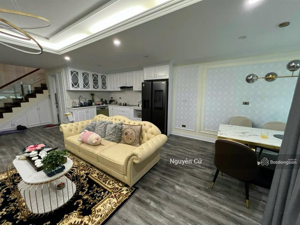 Có 102! nguyễn chí thanh, huỳnh thúc kháng, lô góc, ngõ thông, gần phố, ful nội thất, 38m*5t, ở vip