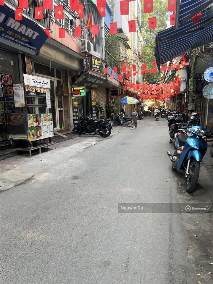 Hiếm! có 102, phố huỳnh thúc kháng, pháo đài láng, nhà mới, thang máy, lô góc, ngõ thông, 38m*7t.