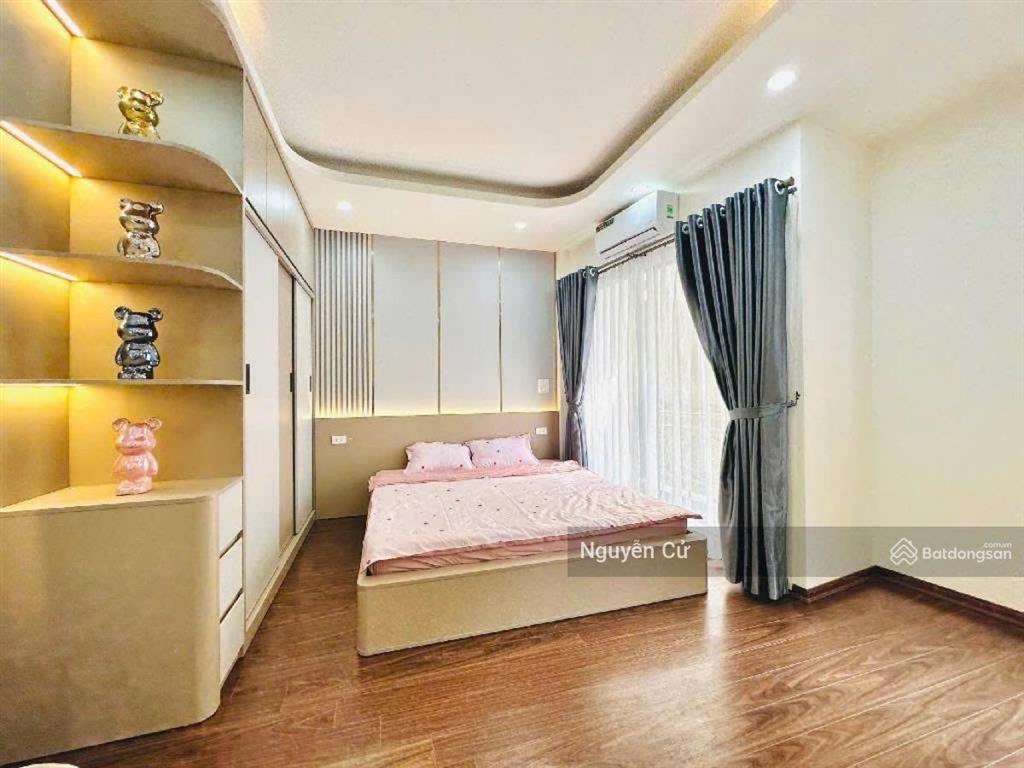 Cực hiếm! phố vip hoàng cầu, đặng tiến đông, gần phố, ngõ thông, ful nội thất, 36m2*5t, ở vip