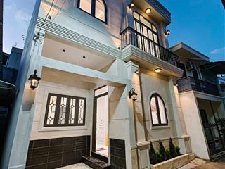 Bán nhà lầu kiến trúc tây âu sang trọng full nội thất cách bờ kè hùng vương chỉ 50m