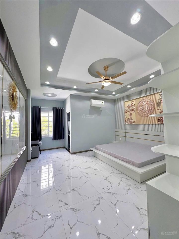 Bán nhà 1 trệt 2 lầu full nội thất đường d13, kdc hồng loan