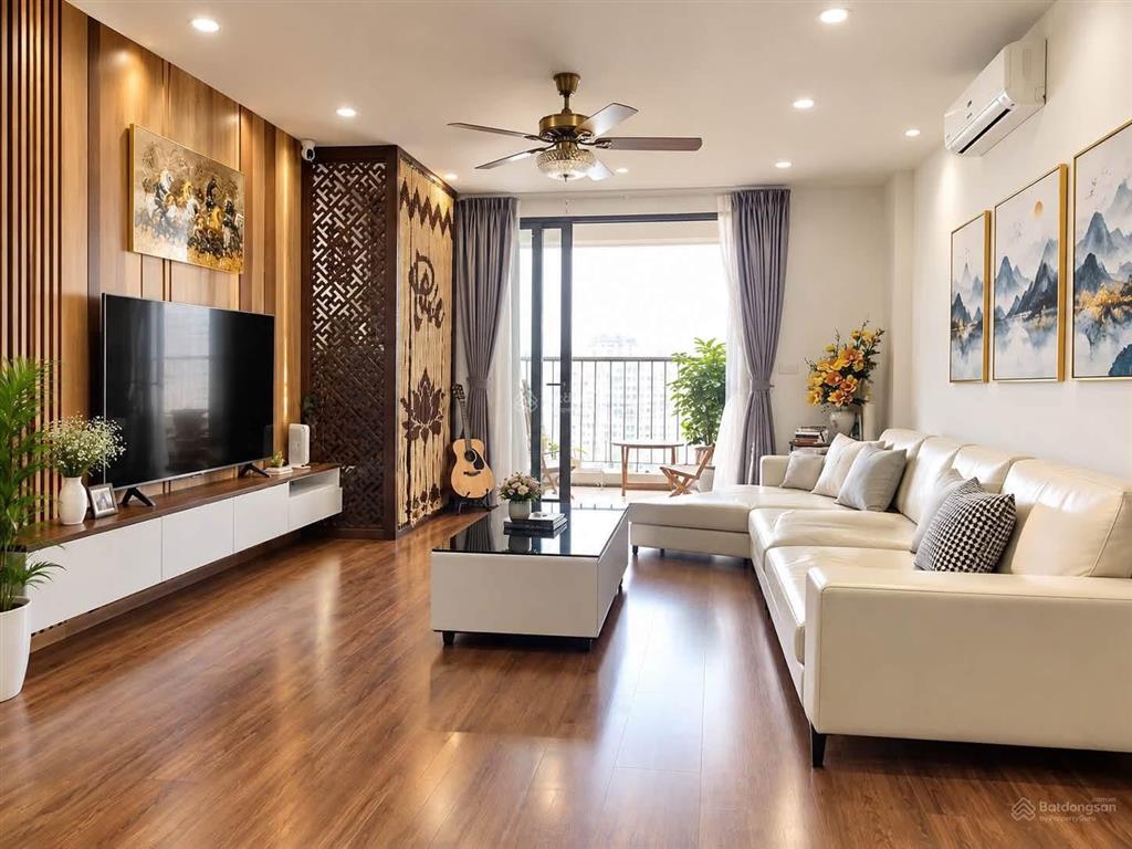 Chỉ 8.1 tỷ có ngay căn góc 3pn rộng 100m2 tại s3  seasons avenue