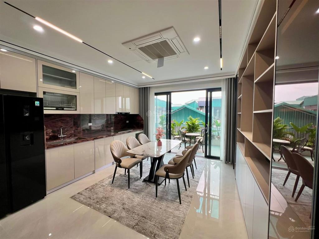 Bán nhà phan kế bính ,mặt ngõ kinh doanh, ô tô cạnh nhà, 2 thoáng sân xe ,full nội thất 50m6t