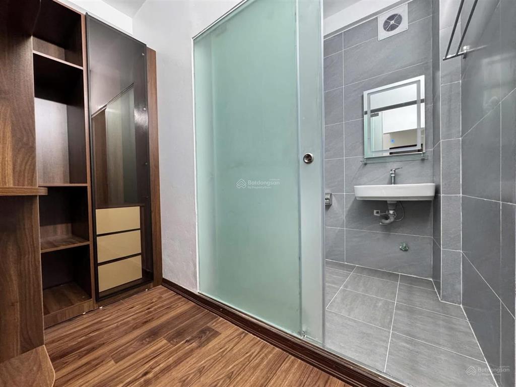 Bán nhà giang văn minh , ngõ nông sát phố , ba gác chạy , dân xây thoáng full nội thất ,38m2