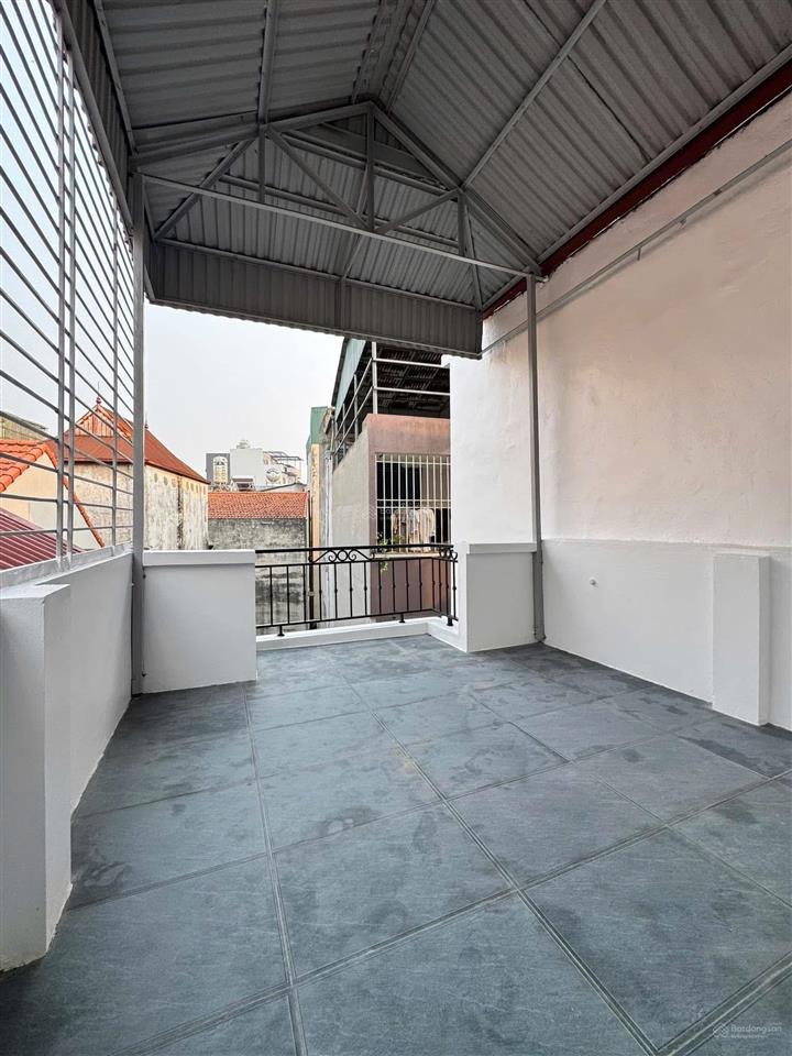 Bán nhà giang văn minh , ngõ nông sát phố , ba gác chạy , dân xây thoáng full nội thất ,38m2