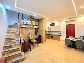 Bán nhà kim mã mặt tiền 8m , đất nở hậu , 30m ra mặt phố , chủ xây tâm huyết full nội thất.