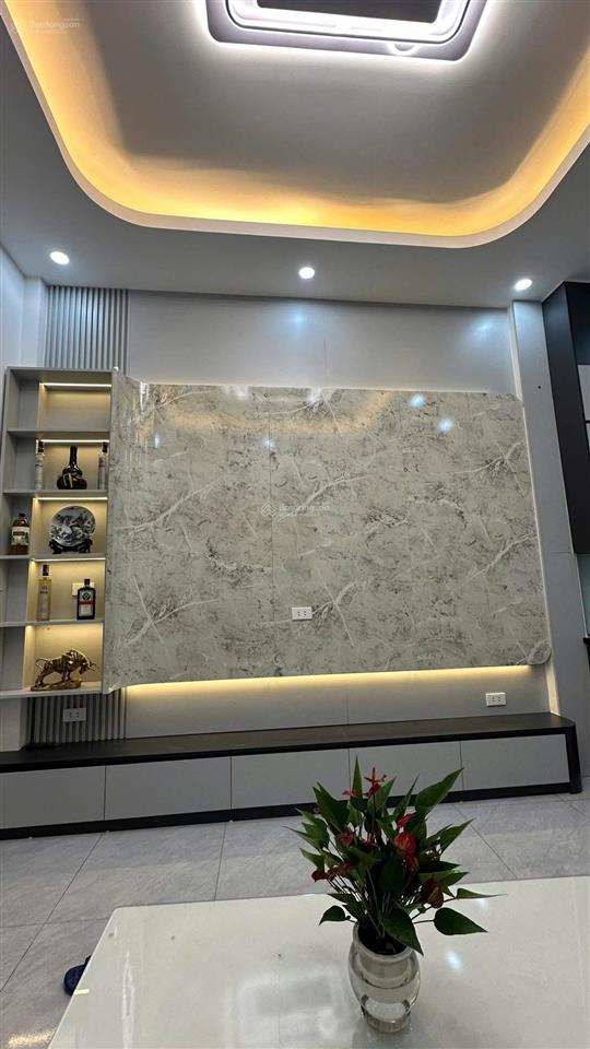 Bán nhà thụy khuê, vài bước ra mặt hồ, tiện ích vô vàn, nhà full nội thất chỉ việc về ở