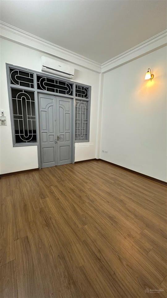 Bán nhà thụy khuê, vài bước ra mặt hồ, tiện ích vô vàn, nhà full nội thất chỉ việc về ở