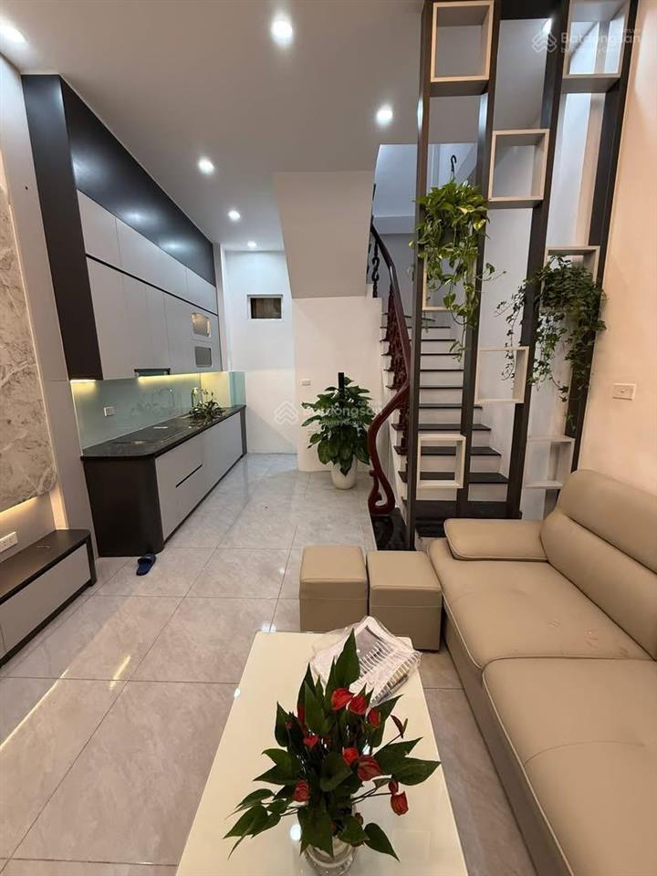 Bán nhà thụy khuê, vài bước ra mặt hồ, tiện ích vô vàn, nhà full nội thất chỉ việc về ở