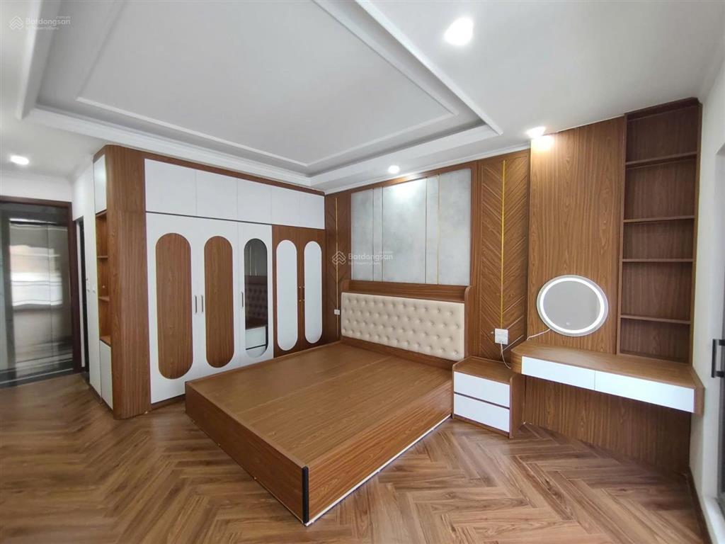 Bán nhà xã đàn ô tô đỗ gần, lô góc, kd sổ cc, không qh tặng nt, 6 phòng ngủ, 46m2x5t