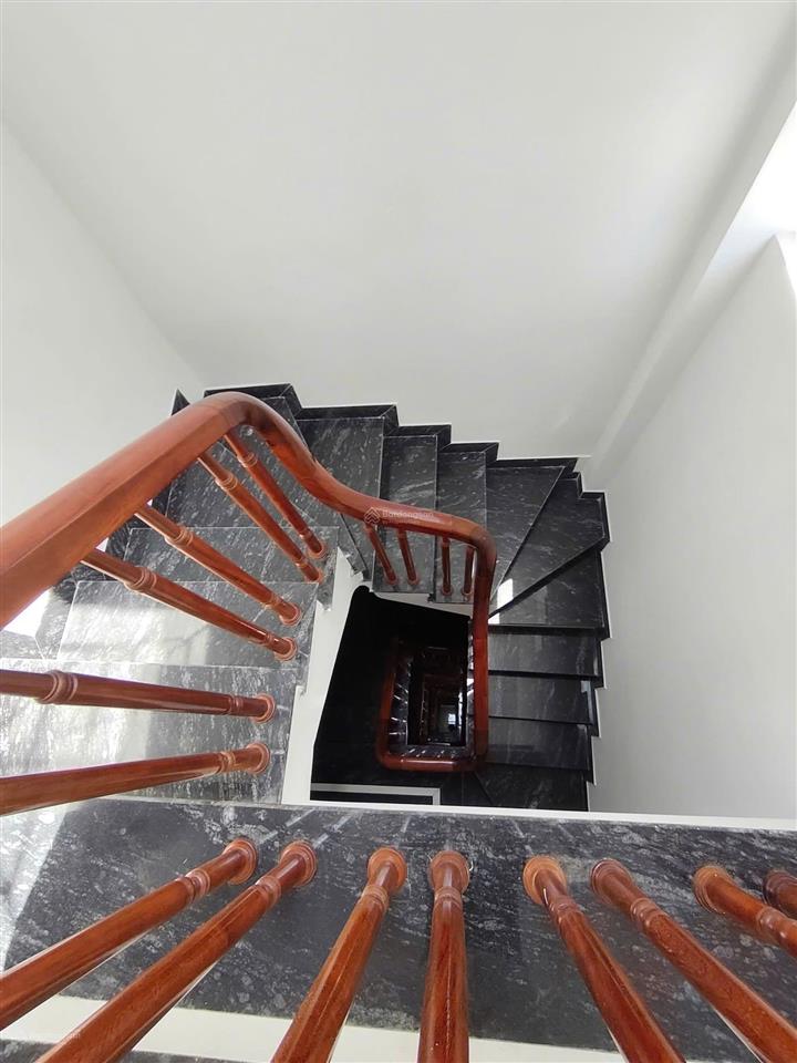 Bán nhà xã đàn ô tô đỗ gần, lô góc, kd sổ cc, không qh tặng nt, 6 phòng ngủ, 46m2x5t