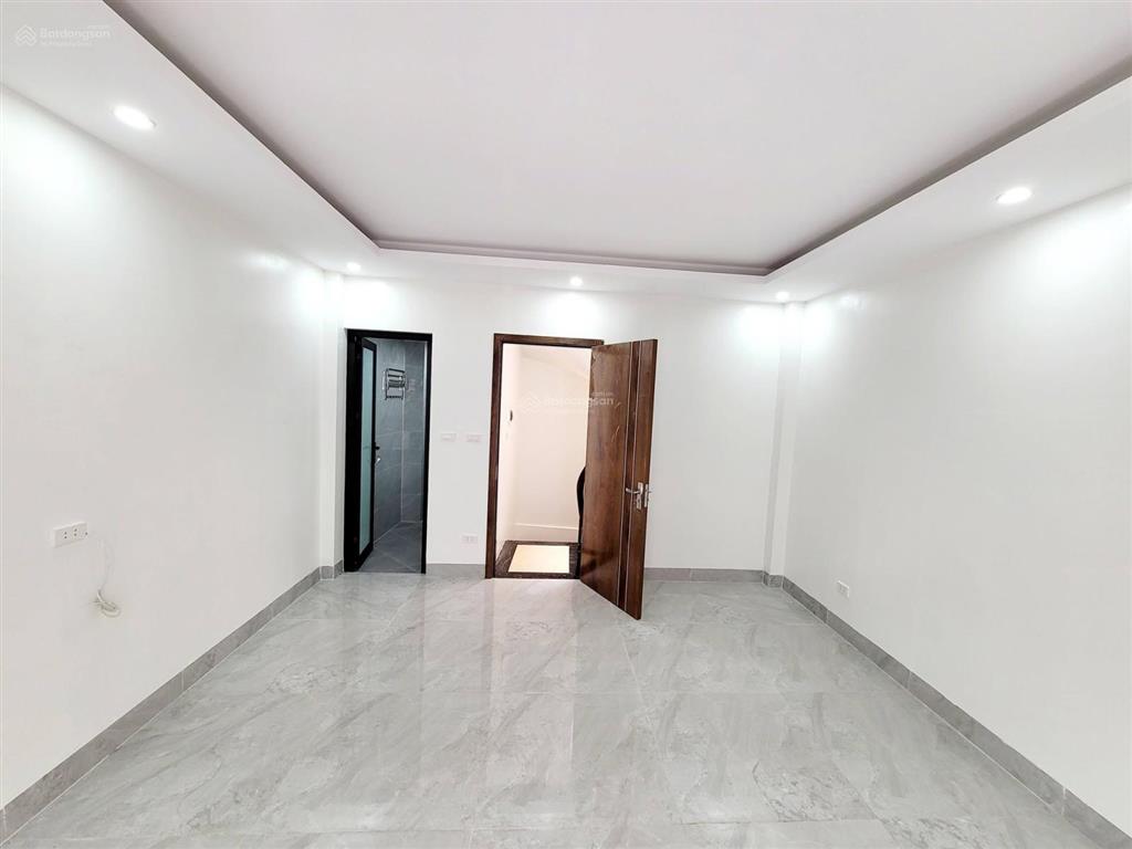 Mặt ngõ thông thái thịnh, kinh doanh, vf3 đỗ cửa, 50m ra mặt phố, sổ chính chủ, sẵn nt, ở ngay 40m2