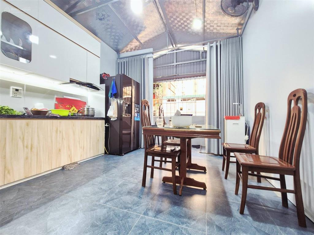 Lô góc pháo đài láng, ngõ thông, 2 thoáng, 2 ngoặt ra mặt phố ô tô đỗ, nhà mới, thang máy, 41m2*6t