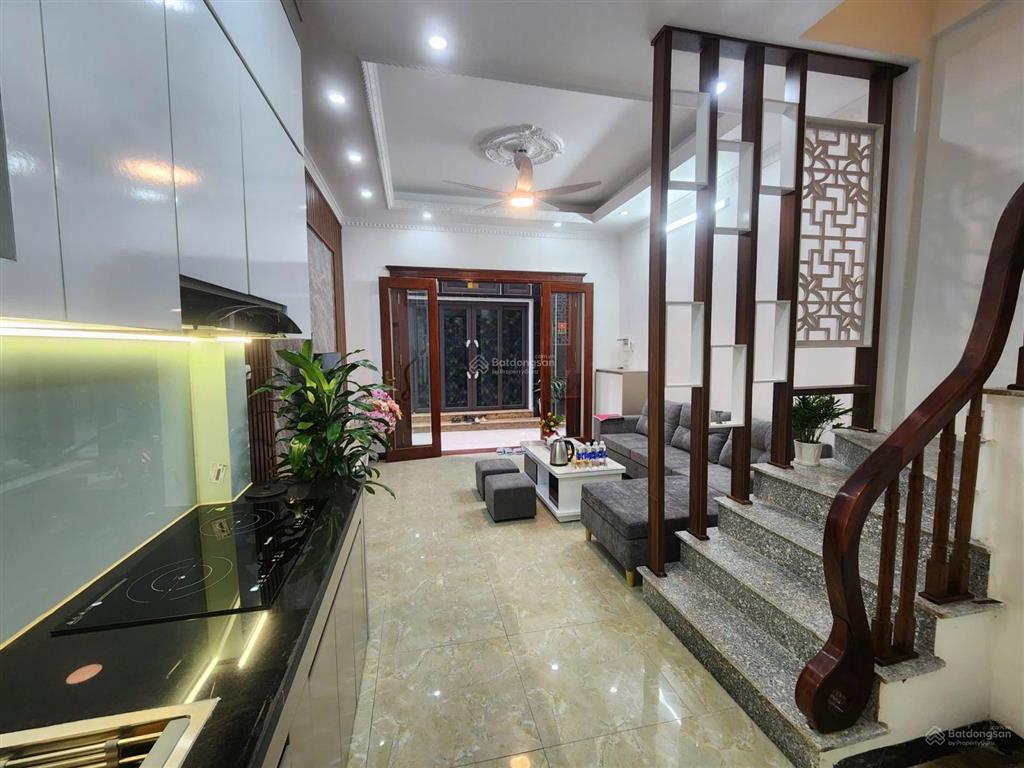 Căn góc! nhà phố tôn đức thắng ngõ 2.5m thông gần phố, sân riêng, nhà mới, ở ngay 45m2*5t