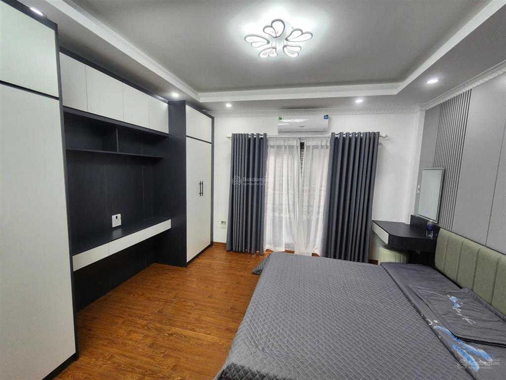 Căn góc! nhà phố tôn đức thắng ngõ 2.5m thông gần phố, sân riêng, nhà mới, ở ngay 45m2*5t