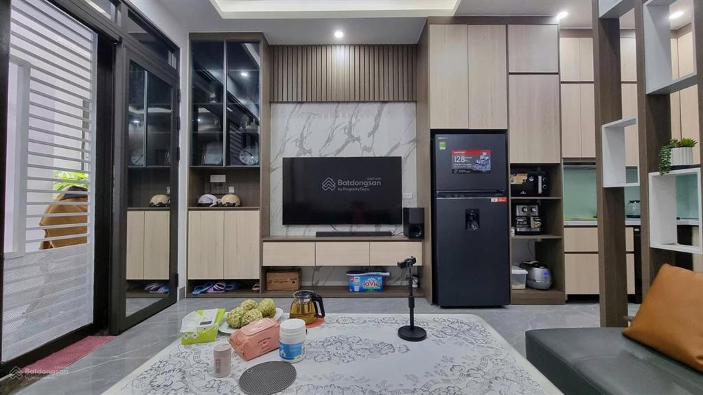 Hoa hậu! nhà phố vũ ngọc phan ngõ thông 1 ngoặt ra ô tô, sân rộng, sổ nở hậu, không quy hoạch 38m2