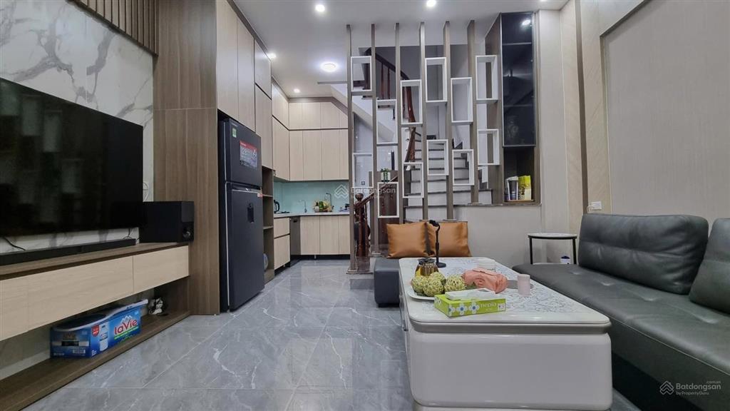 Hoa hậu! nhà phố vũ ngọc phan ngõ thông 1 ngoặt ra ô tô, sân rộng, sổ nở hậu, không quy hoạch 38m2