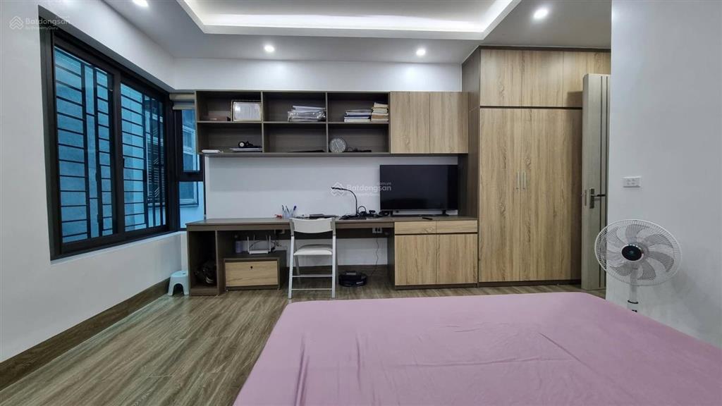 Hoa hậu! nhà phố vũ ngọc phan ngõ thông 1 ngoặt ra ô tô, sân rộng, sổ nở hậu, không quy hoạch 38m2