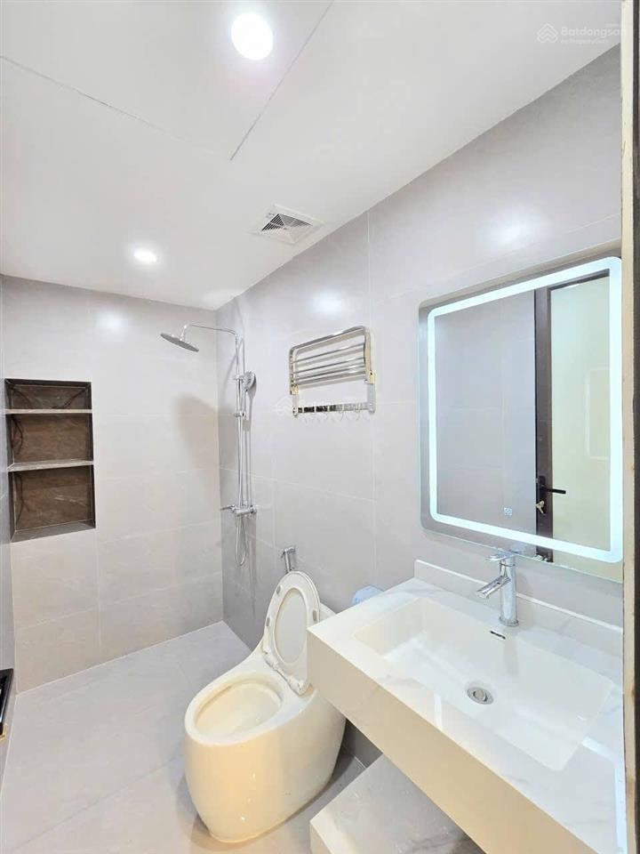 Gấp! nhà thái hà ô tô đỗ cổng, 2 thoáng, sân xe, kinh doanh, sổ vuông không qh, thang máy 39m2*6t