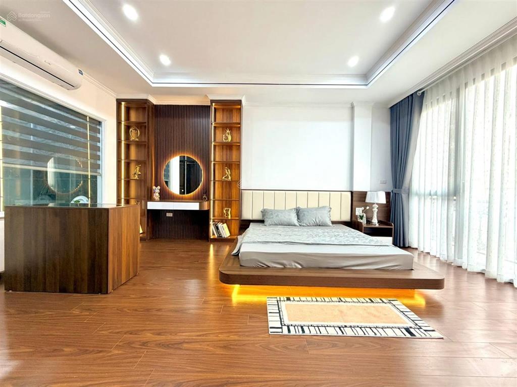 Vô cùng hiếm! siêu phẩm thang máy phố hồ đắc di, ô tô đỗ cửa nhà, 10m ra mặt hồ đắc di, 45m2*7 tầng