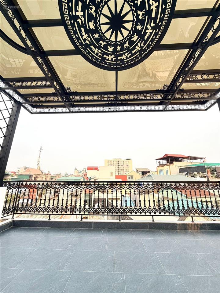 Vô cùng hiếm! siêu phẩm thang máy phố hồ đắc di, ô tô đỗ cửa nhà, 10m ra mặt hồ đắc di, 45m2*7 tầng