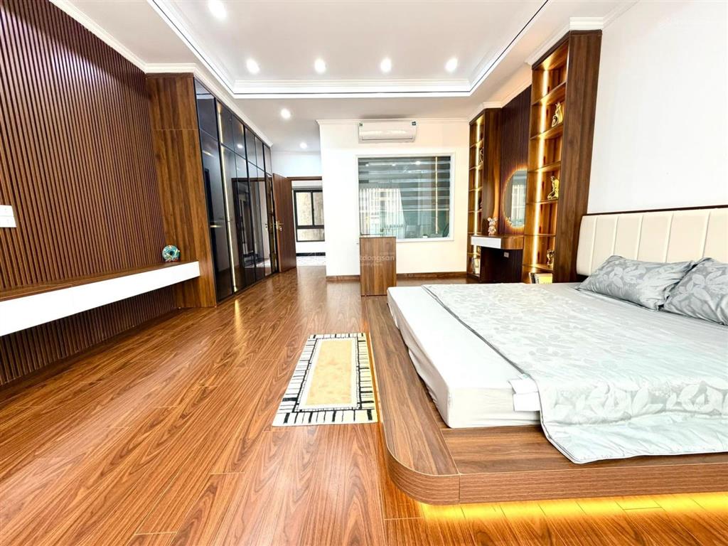 Vô cùng hiếm! siêu phẩm thang máy phố hồ đắc di, ô tô đỗ cửa nhà, 10m ra mặt hồ đắc di, 45m2*7 tầng