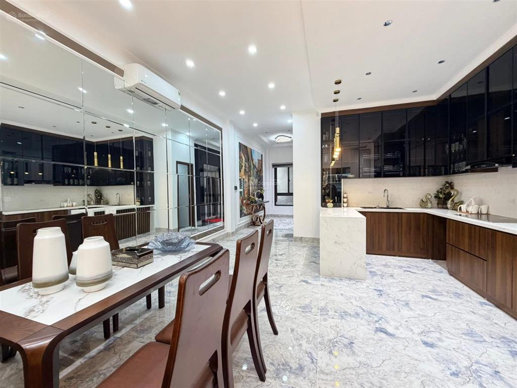 Vô cùng hiếm! siêu phẩm thang máy phố hồ đắc di, ô tô đỗ cửa nhà, 10m ra mặt hồ đắc di, 45m2*7 tầng