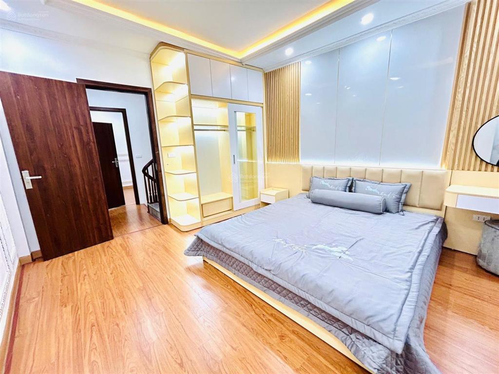 Hoa hậu! nhà tôn thất tùng cạnh đh y hn ngõ thông, kd, 2 thoáng, 30m ra phố, sổ nở hậu, 42m2*6t