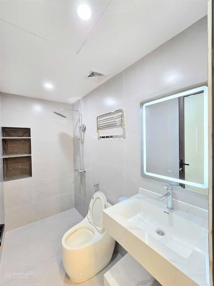 Siêu rẻ! bán nhà trường chinh, xe ba gác đỗ cửa, kinh doanh, 10m ra mặt phố, nhà mới 5 tầng, 45m2