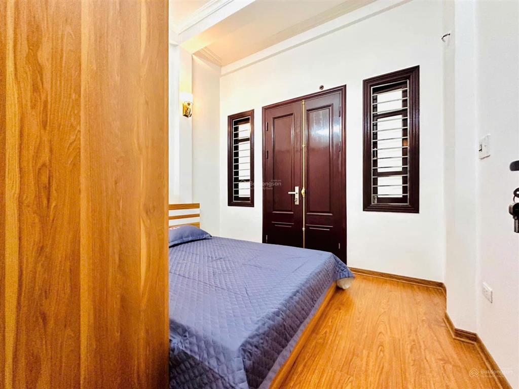 Cực phẩm gần văn miếu, ngõ thông, 30m ô tô tránh, sân xe riêng, 2 thoáng, full nội thất, 38m2*4t