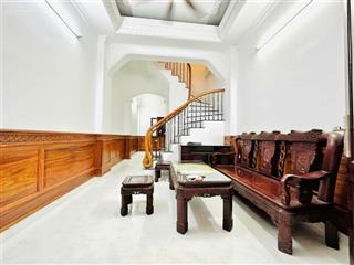 Cực phẩm gần văn miếu, ngõ thông, 30m ô tô tránh, sân xe riêng, 2 thoáng, full nội thất, 38m2*4t