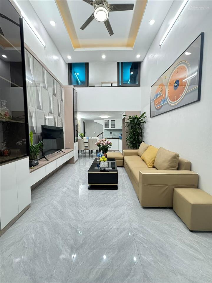 Giá nào cũng bán! nhà láng hạ, 20m ra ô tô tránh, xây cực đẹp, ko quy hoạch, ngõ thông, sổ full.