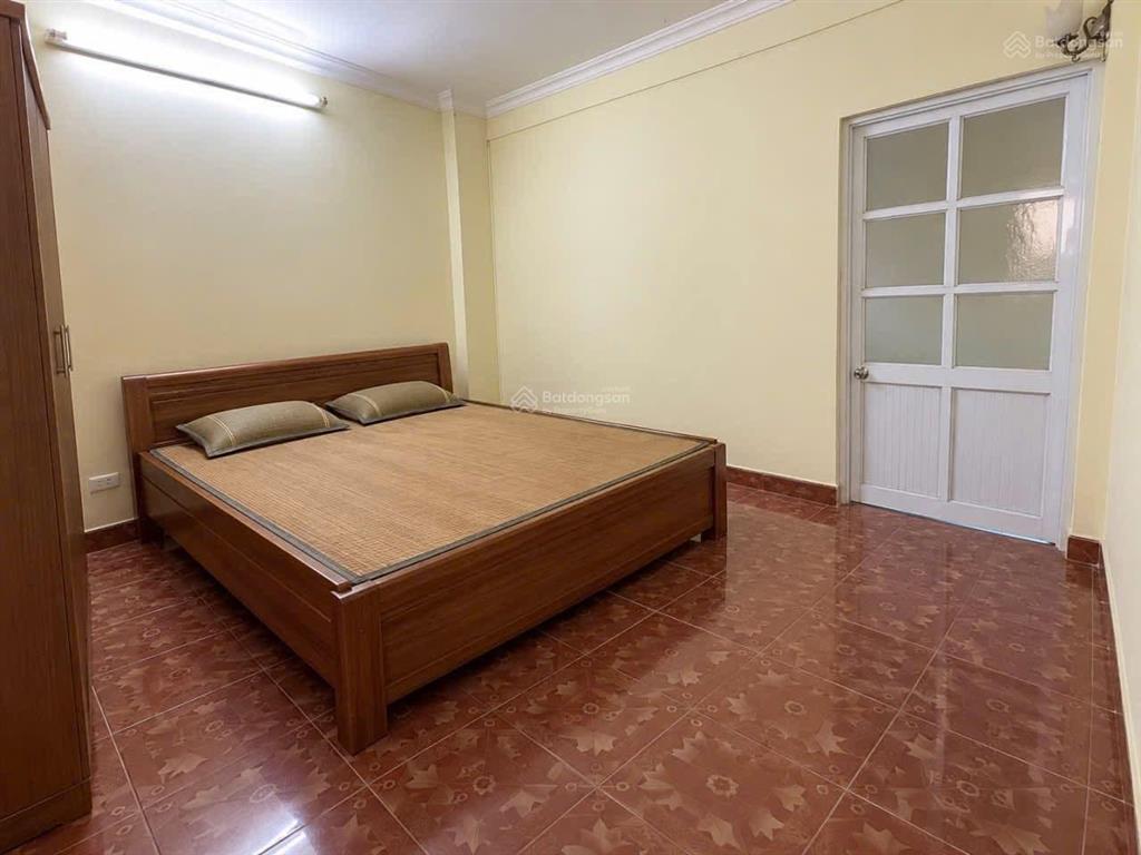 Mặt ngõ văn hương  tôn đức thắng, sát ô tô, sân riêng rộng, nhà dân xây chắc chắn, ở ngay