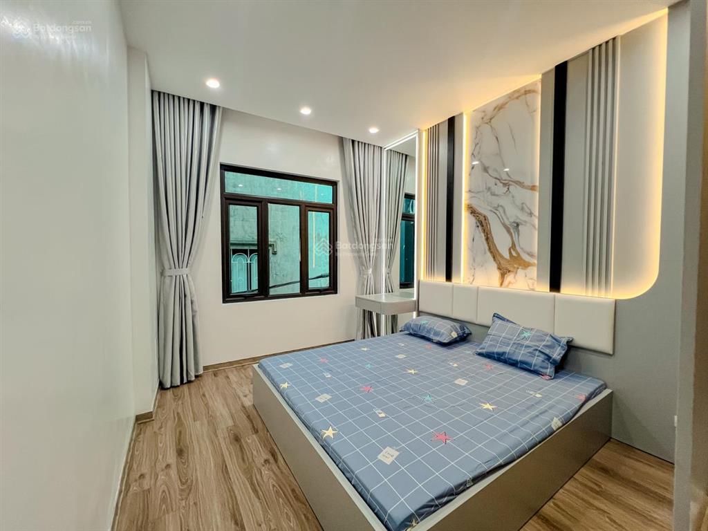 Căn góc 2 thoáng láng hạ, vài phút ra hồ thành công, ngõ thông, thuận tiện, 4 ngủ, sổ đỏ chính chủ