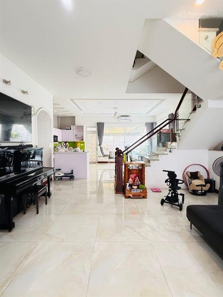 Hoa hậu thái hà, ô tô đỗ cạnh nhà, ngõ thông kinh doanh, nhà xây hiện đại, sổ đỏ đẹp, chỉ 7.5 tỷ
