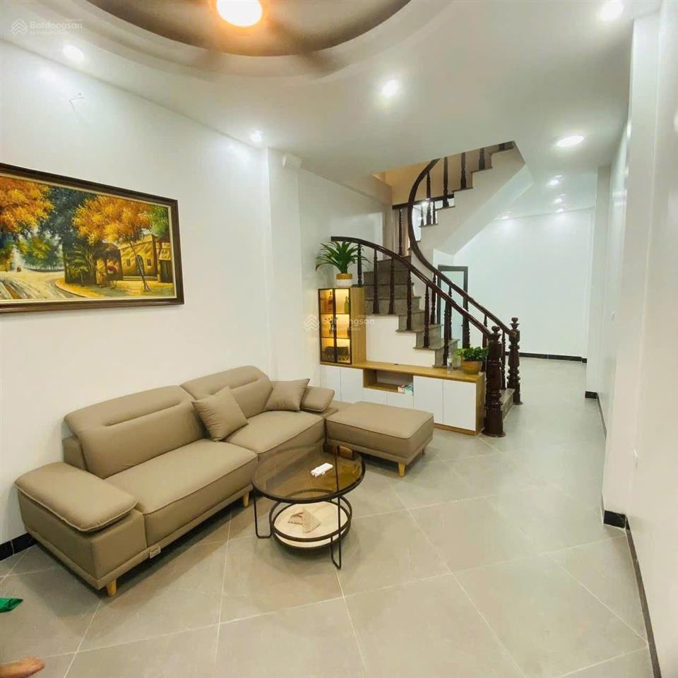 Giá siêu hời! nhà phân lô phố thái hà, ngõ kinh doanh, 3 thoáng, ô tô đỗ, sổ đỏ đẹp, không qh.