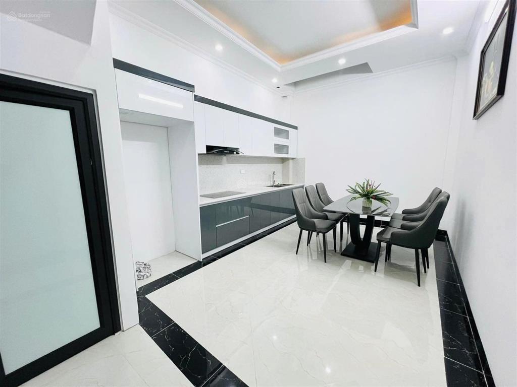 Bán nhà láng hạ, đống đa 42m² x 5 tầng, lô góc 2 mặt thoáng, 4pn, 10m ra ô tô, giá 7,5 tỷ