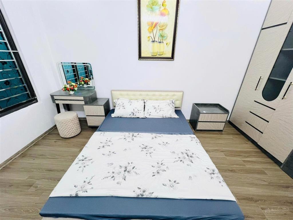 Bán nhà láng hạ, đống đa 42m² x 5 tầng, lô góc 2 mặt thoáng, 4pn, 10m ra ô tô, giá 7,5 tỷ
