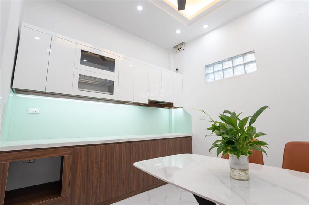 Giá siêu rẻ! bán nhà riêng tôn đức thắng, lô góc, 2 thoáng, ngõ thông, 20m ra ô tô tránh, 42m2*5t
