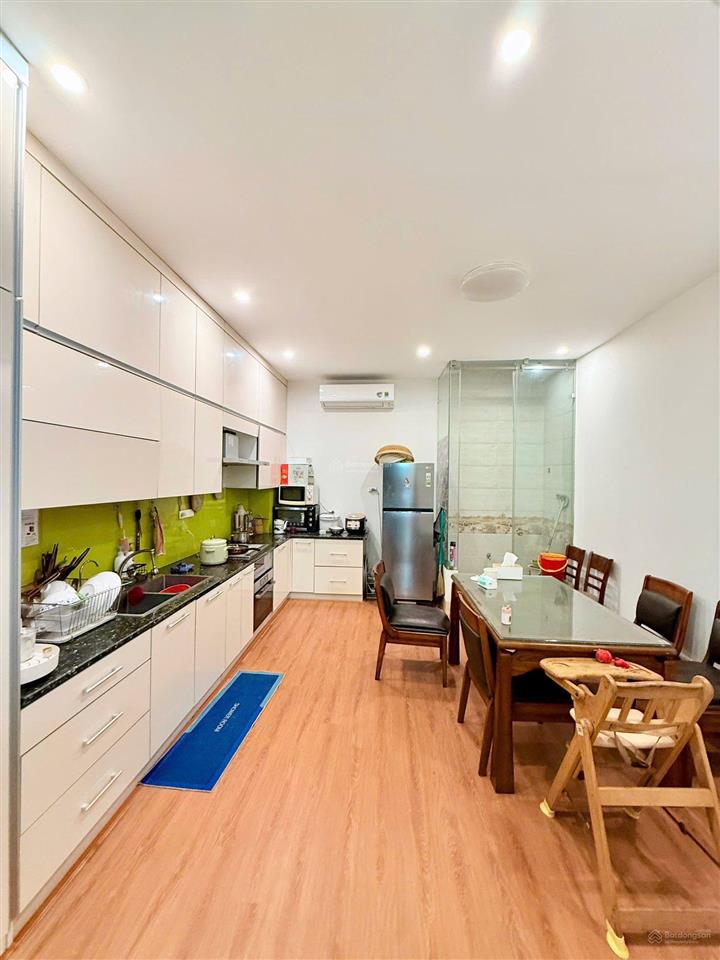 Bán nhà gần ga cát linh, đống đa ngõ thông, gần phố, mặt tiền đẹp, an ninh tốt, 41m² x 4t, nhà mới.