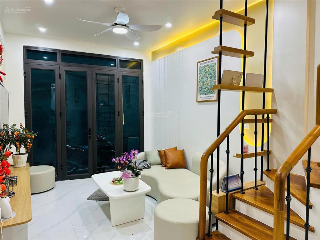 Chính chủ cho thuê nhà thanh xuân, ngõ 3 gác, 36m2, 5pn, ở gia đình & văn phòng đều hợp  15tr