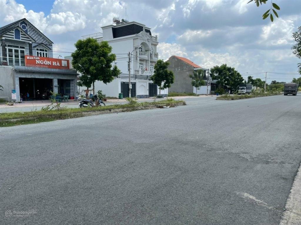 Chủ gửi bán gấp lô đất đẹp kdc châu thới đường d6 32m lớn nhất khu  sổ riêng