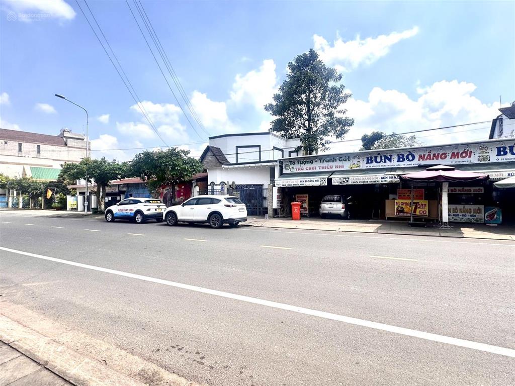 Bán đất 2 mặt tiền rộng 24m, thuận lợi kinh doanh mọi ngành nghề. hđt dài hạn thu nhập 300triệu/năm