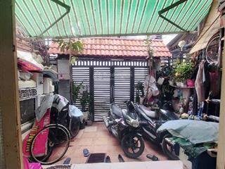 Nhà 2 tầng  5x16m vuông đẹp 80m²  6ty45  linh tây thủ đức