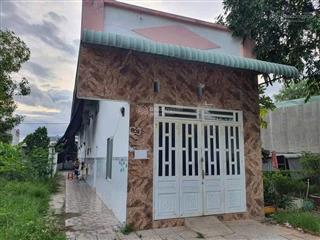 Chính chủ bán dãy trọ rẻ hơn 500tr ngay kcn mỹ phước, dt 150m2, sổ sẵn, đang cho thuê 10tr/tháng