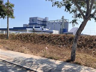 Đất ngay kcn becamex, sát ql 14, 230m2 giá chỉ 600tr, gần trung tâm hành chính chơn thành. shr