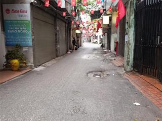 Phố thiên hiền  mỹ đình 35m  6tầg  thang máy  4 p đôi  full nội thất, ô tô đỗ cổng, hơn 10 tỏi