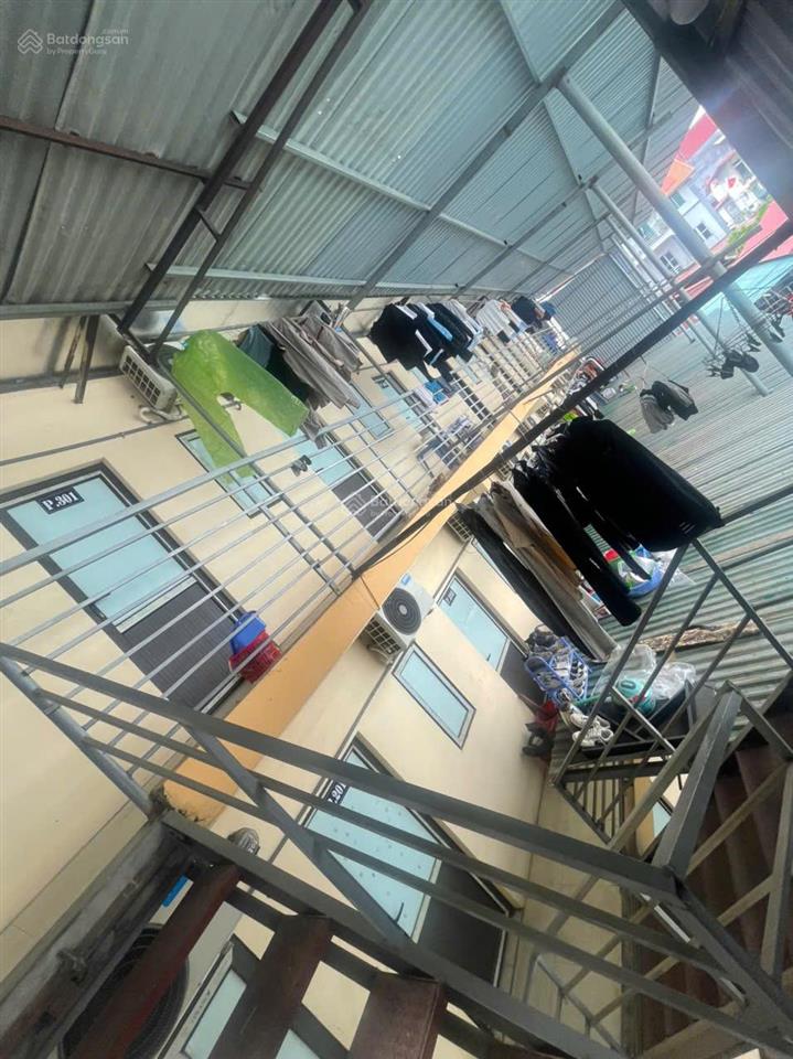 Bán nhà trọ 3 tầng, 23 phòng, diện tích 239m2, dòng tiền hàng tháng 30 triệu.  0988 181 ***