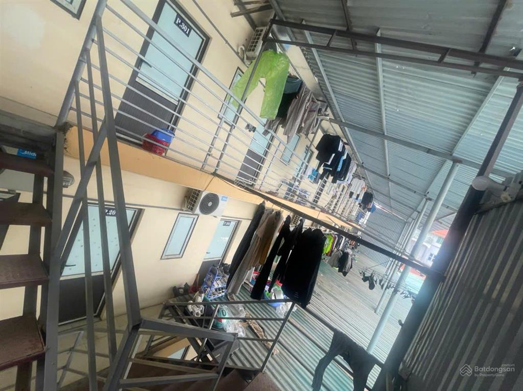 Bán nhà trọ 3 tầng, 23 phòng, diện tích 239m2, dòng tiền hàng tháng 30 triệu.  0988 181 ***